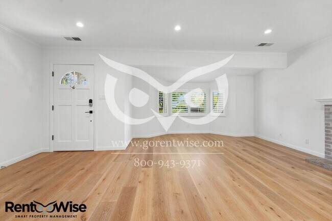 Building Photo - Short term lease only