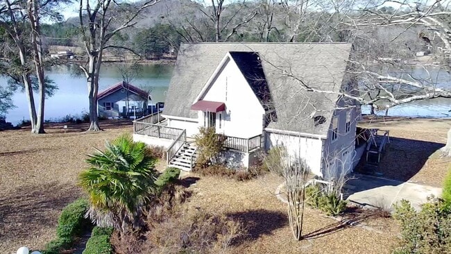 Building Photo - Coolant River Water Front 4 Bedrooms / 2 F...