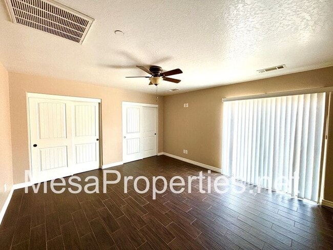 Building Photo - 11155 Phelan Rd