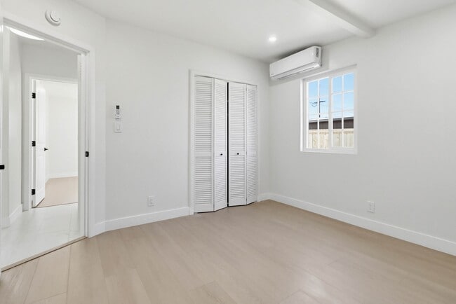 Building Photo - 338 Patricia Ln