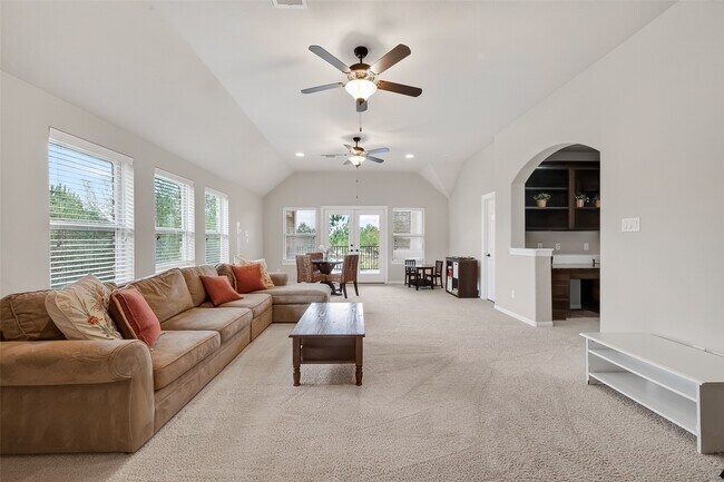 Building Photo - 10 Cayuga Pond Ct