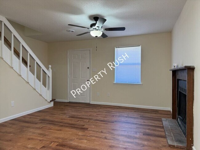 Building Photo - 1511 Rustic Dr