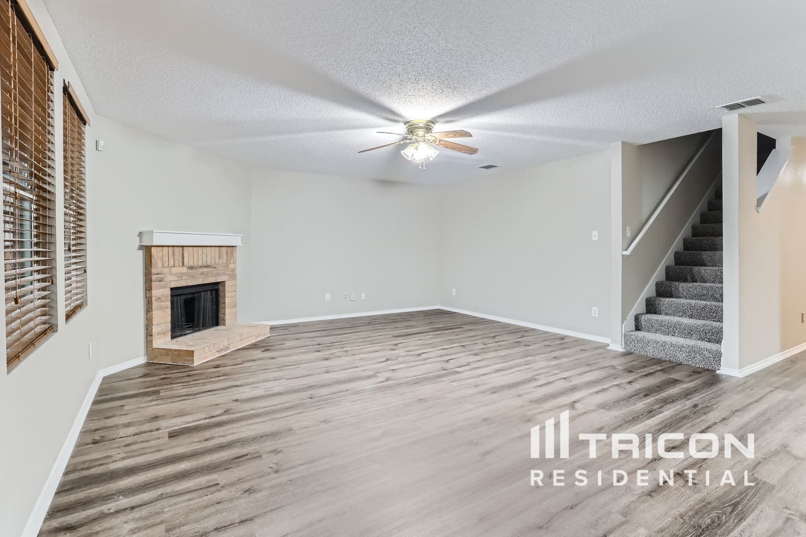 Building Photo - 5421 Pandale Valley Dr