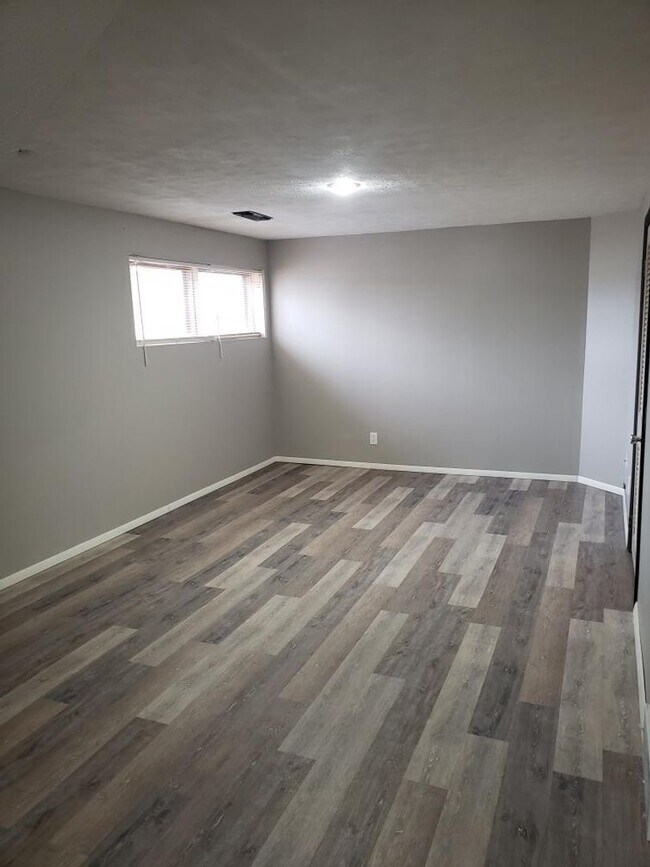 Building Photo - COMING SOON- Great location and layout for families or roomates, 3 bed 1.5 bath $1,825