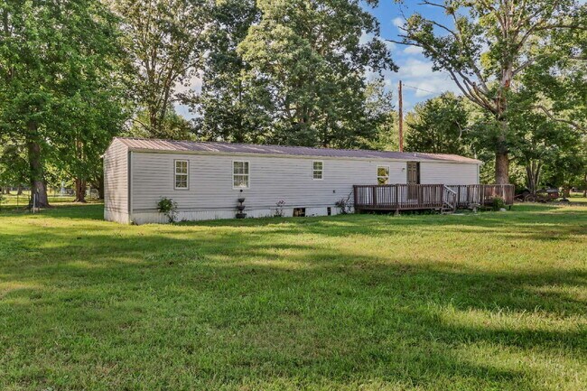 Building Photo - 2558 Liverpool Rd