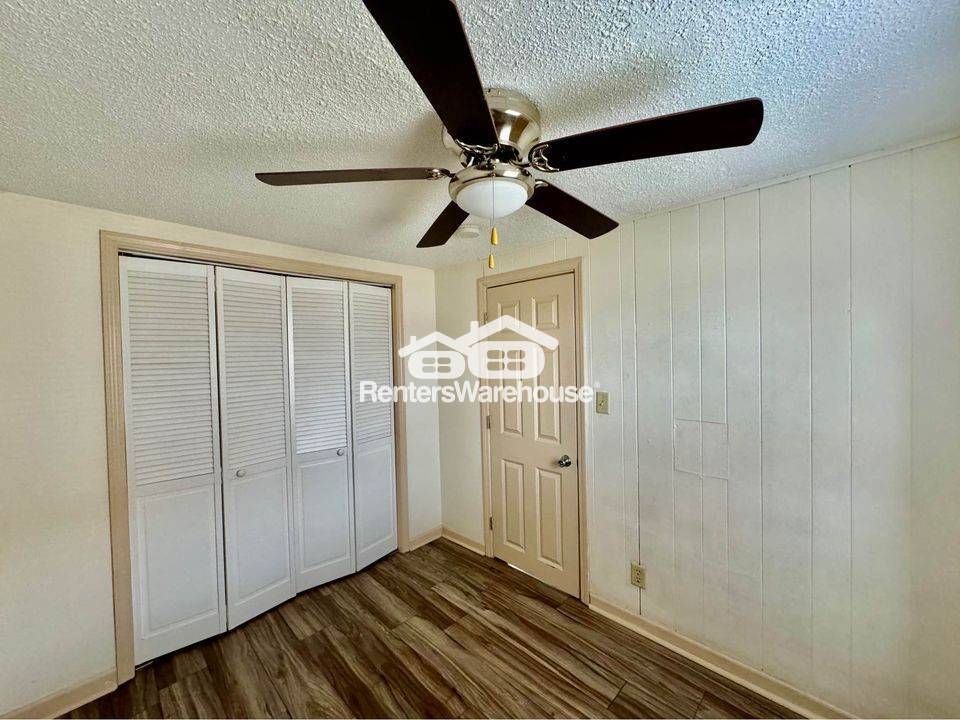 Building Photo - 703 Prairie St