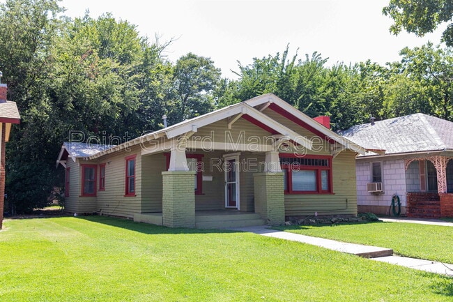 Building Photo - 116 NW 29th St
