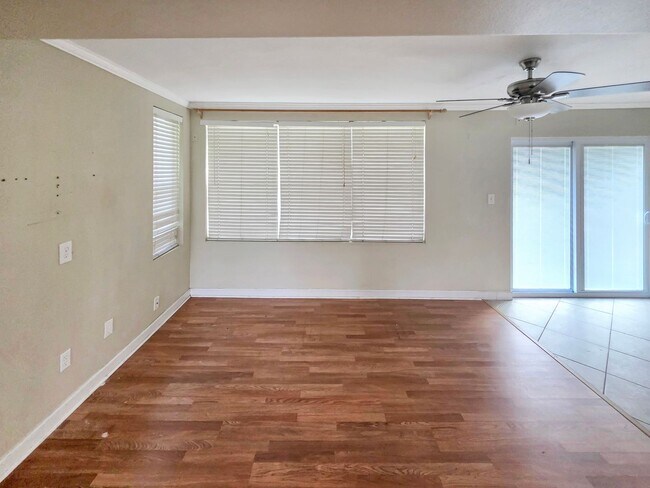 Building Photo - 5117 Lake Howell Rd