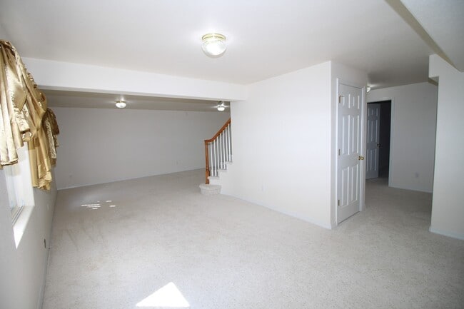 Building Photo - Amazing 5 bedroom home in Desirable Crown Hill Mesa on West Side of town