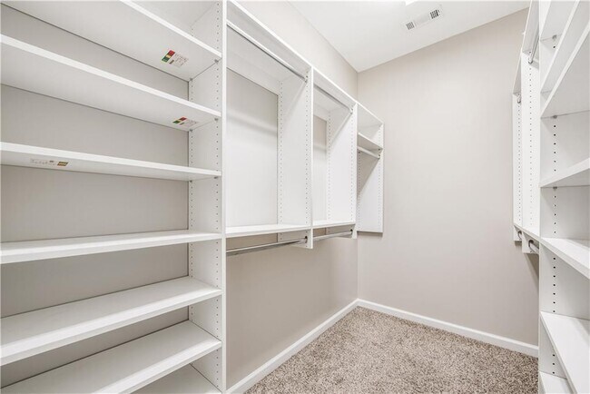 Building Photo - 250 Mystic Ridge Hill