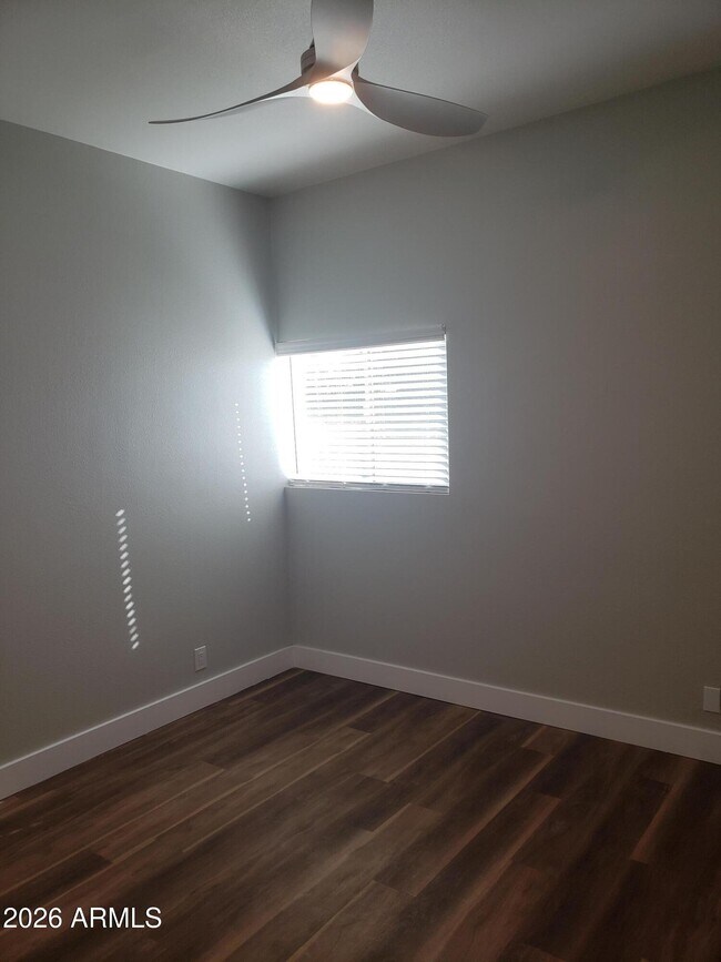 Building Photo - 301 W Medlock Dr