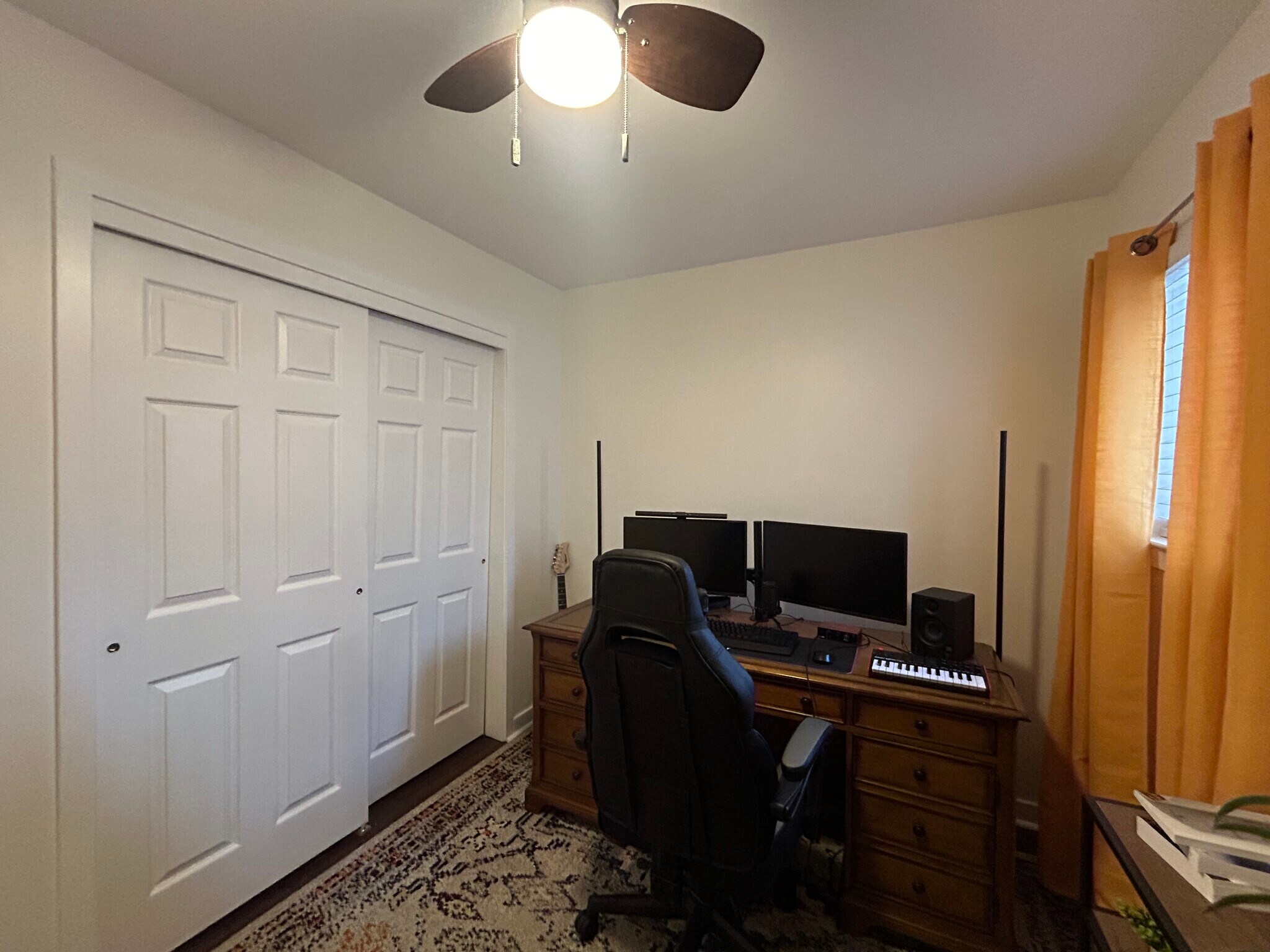 Building Photo - 4003 Eastview Ln