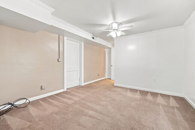 Building Photo - 101 E Woodall St
