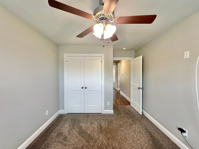 Building Photo - Available Now! Beautiful Home in Lindsey C...