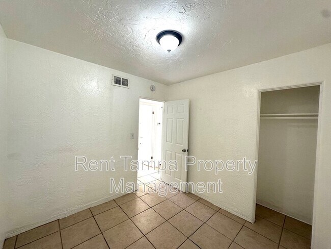 Building Photo - 626 31st St S