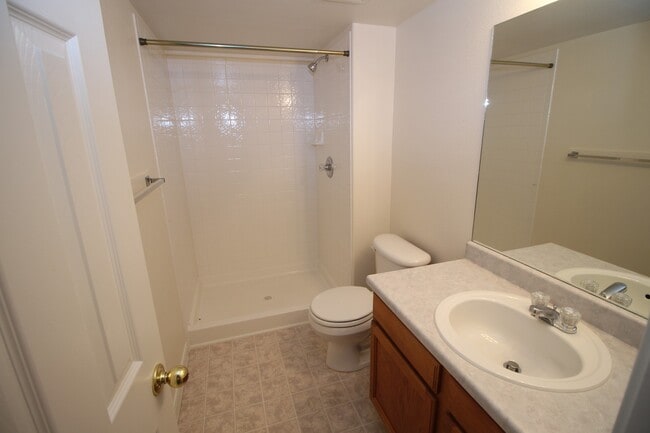 Building Photo - Amazing 5 bedroom home in Desirable Crown Hill Mesa on West Side of town