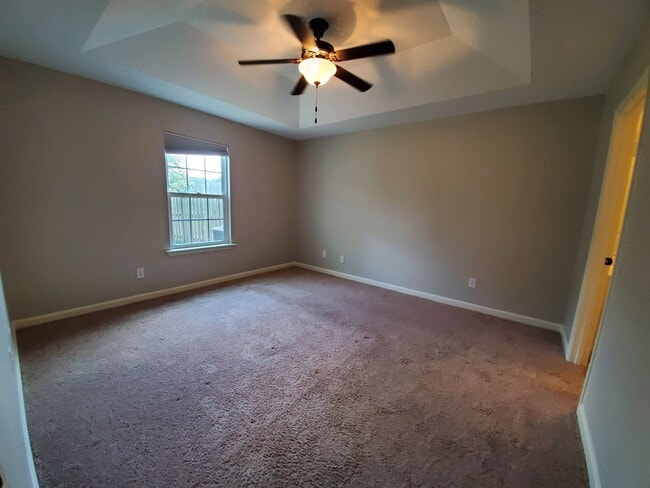 Building Photo - 198 Buckhaven Way