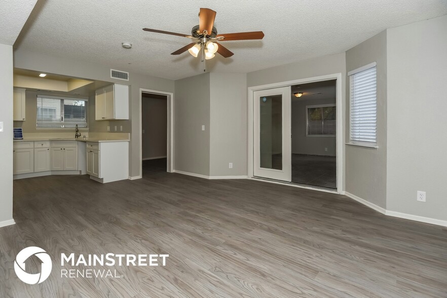 Building Photo - 1712 Ember Glow Cir