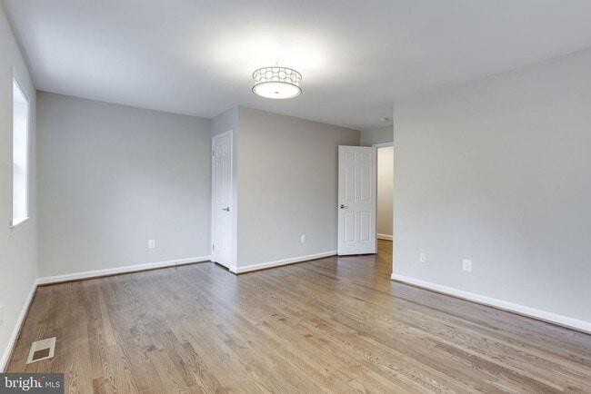Building Photo - 2313 McGregor Ct