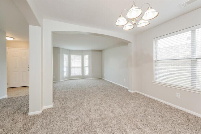 Building Photo - 8319 Loetsch Ridge Way