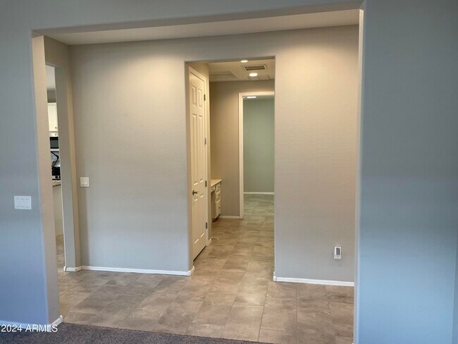 Building Photo - 16607 W Mescal St