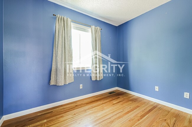 Building Photo - 11536 Briarwood Ln