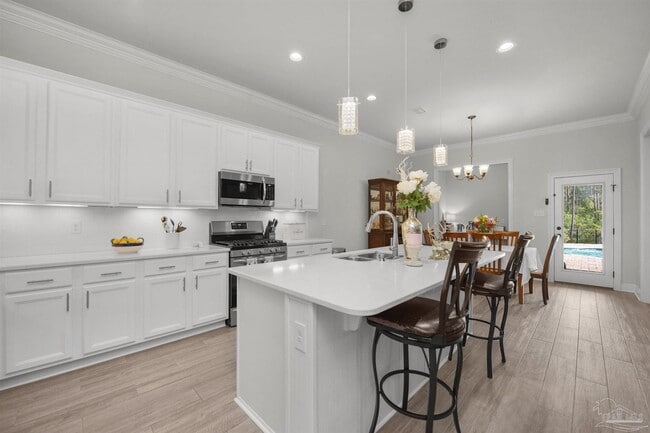 Building Photo - 5718 Oak Hvn Ln