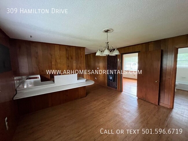 Building Photo - 309 Hamilton Dr