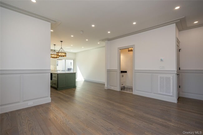 Building Photo - 7 Victoria Ln