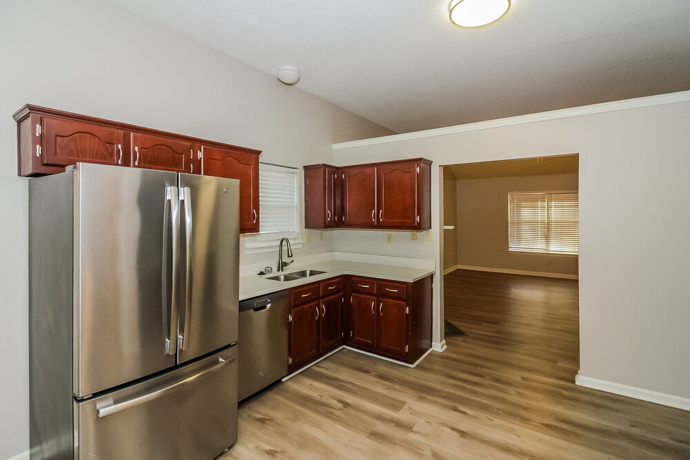 Building Photo - 5700 Kayla Dr