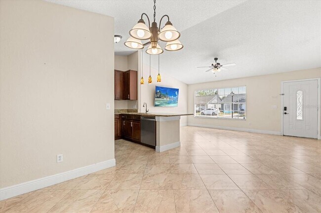 Building Photo - 1208 Roma Ct