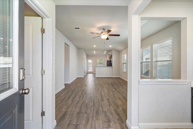 Building Photo - 8205 Cottage Rose Dr