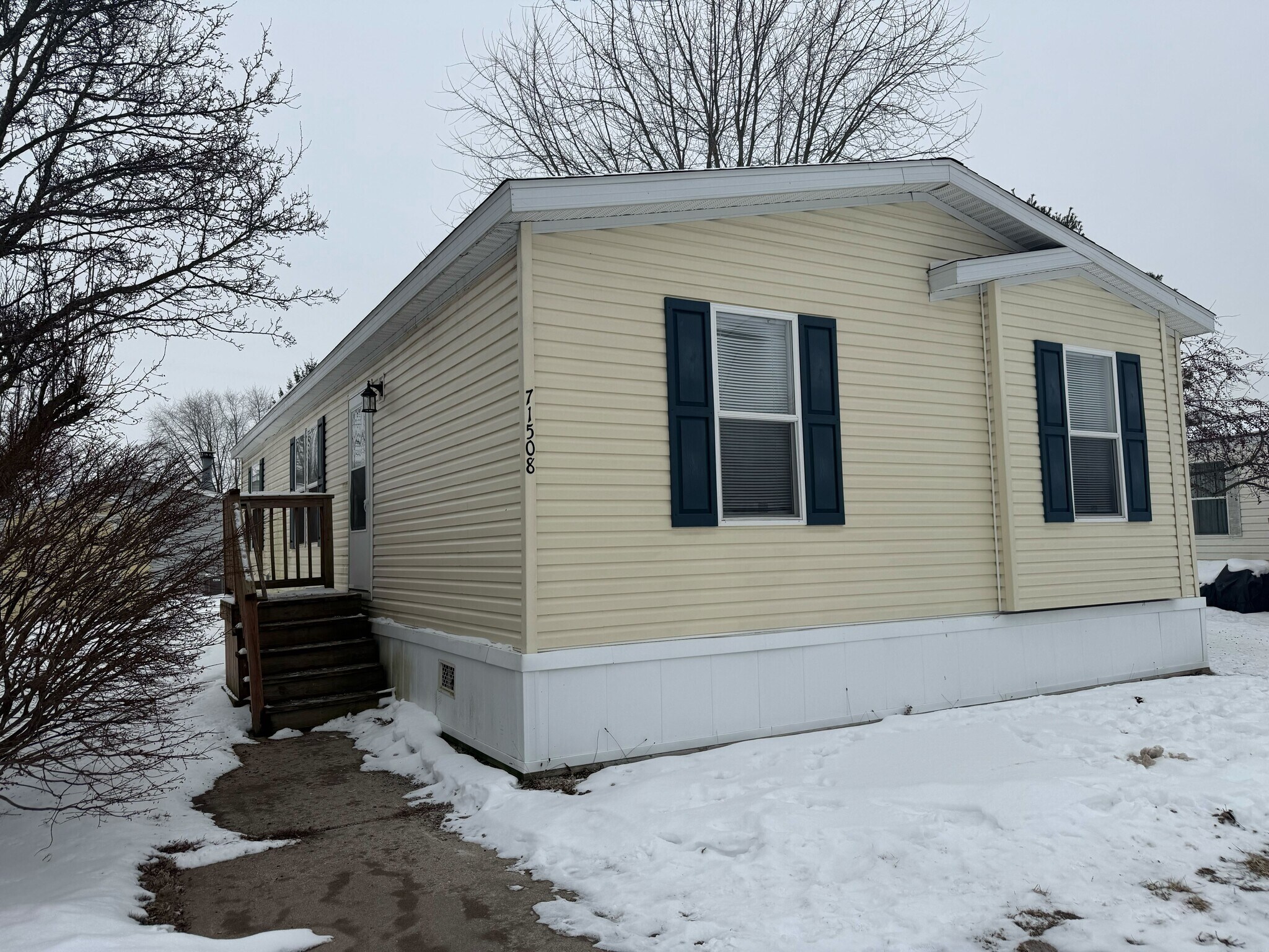 Building Photo - 71508 St Howard Ct