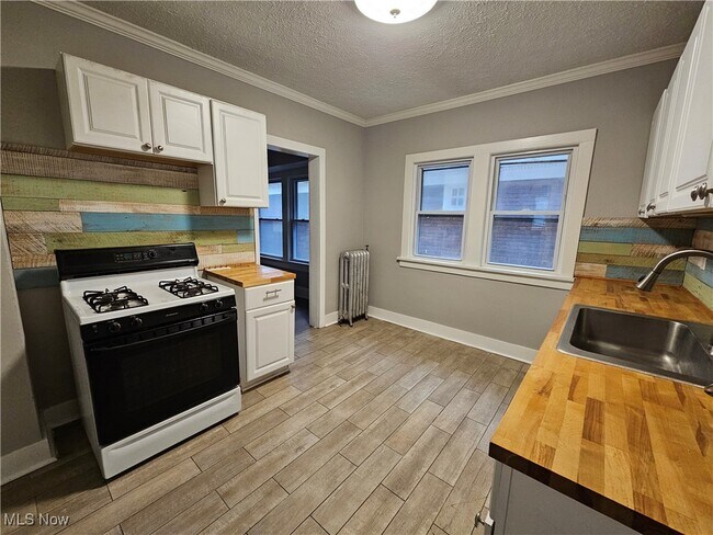 Building Photo - 3234 Euclid Heights Blvd