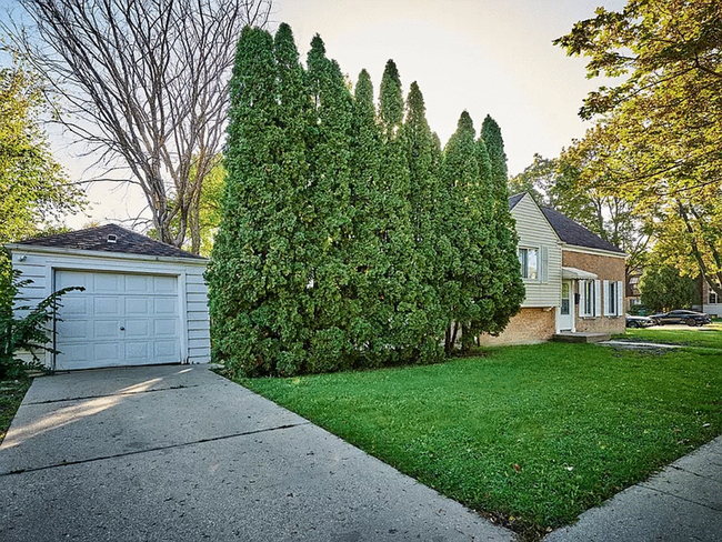 Building Photo - 3742 W. NorthShore Ave, Lincolnwood