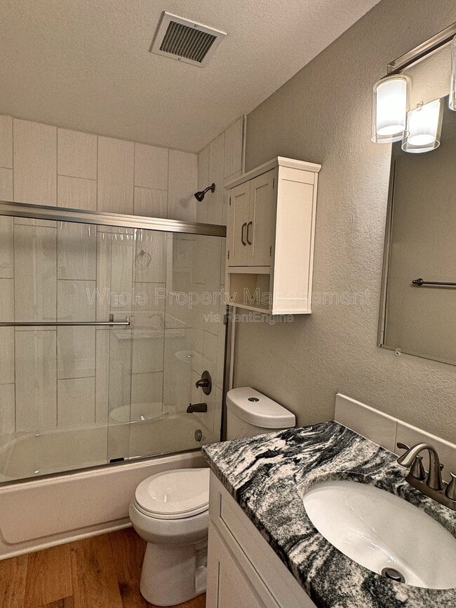 Building Photo - 4720 Elm Ct
