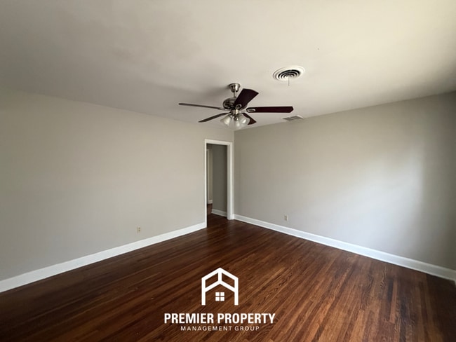 Building Photo - 4469 Leatherwood Ave