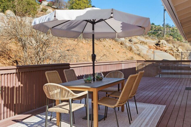 Building Photo - 3 Bedroom House with View in Poway