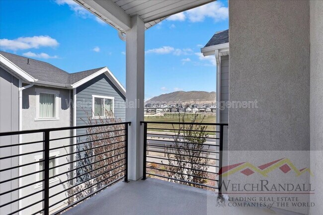 Building Photo - 15271 S Reins Wy