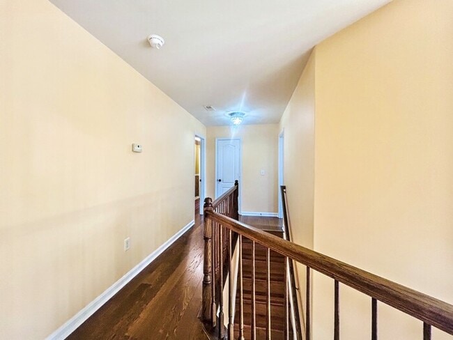 Building Photo - 1008 Black Oak Ct