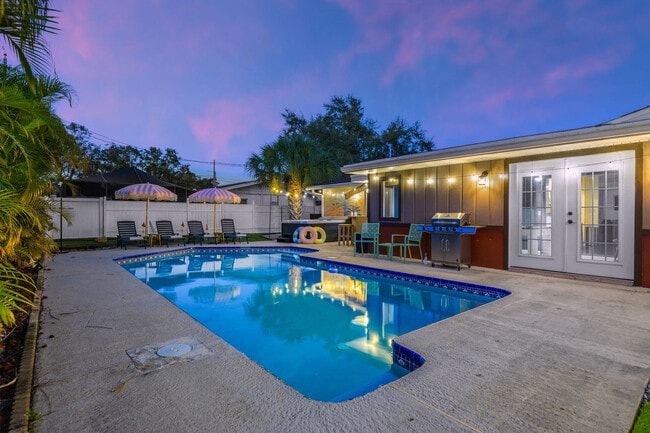 Building Photo - 1132 Gershwin Dr