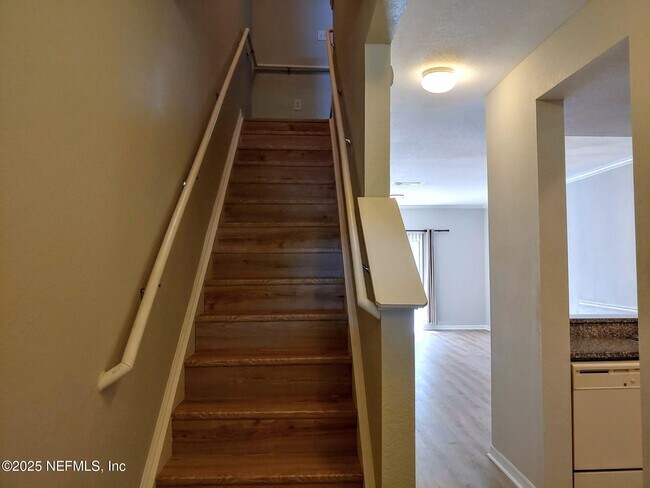 Building Photo - 10200 Belle Rive Blvd