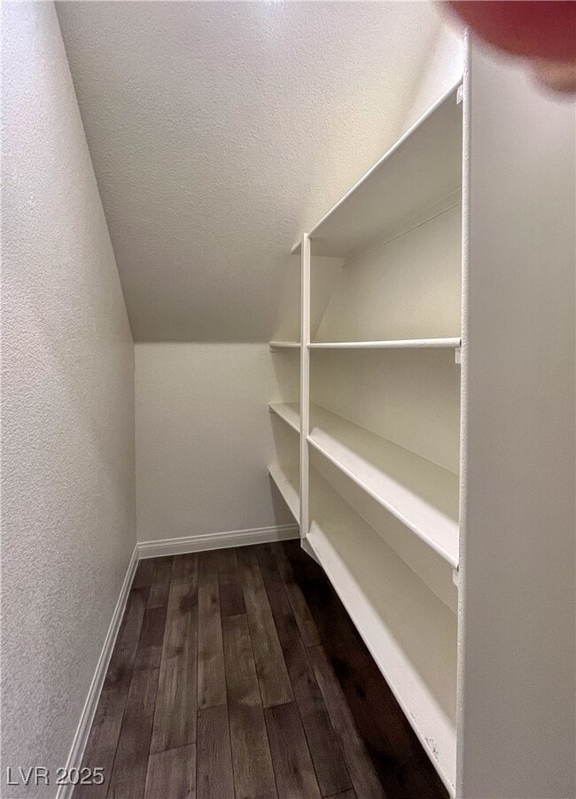 Building Photo - 12748 Feathersong