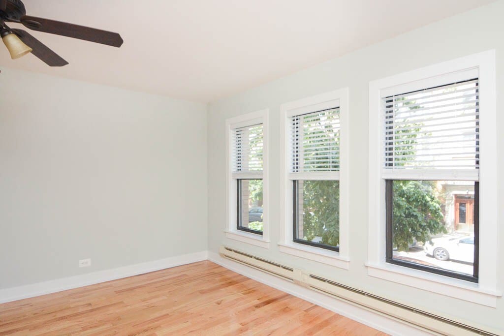 Building Photo - 820 W Cornelia Ave