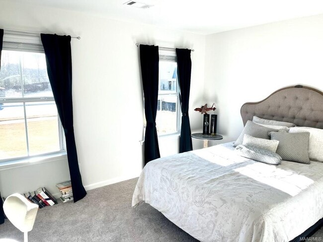 Building Photo - 84 Kohn Dr