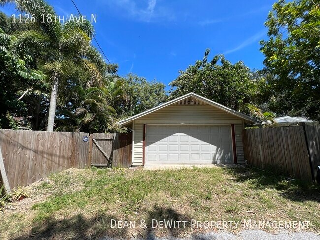 Building Photo - 1126 18th Ave N