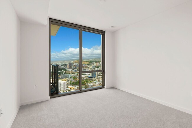 Building Photo - Sky Ala Moana 1bd/1bth/1prk with open views
