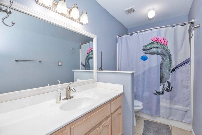 Building Photo - Pool home for rent August 1, 2025