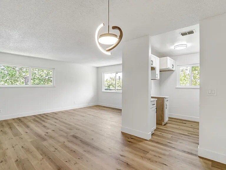 Building Photo - 4748 Greenholme Dr