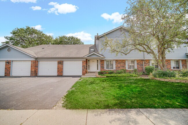 Building Photo - 1661 Commodore Ct